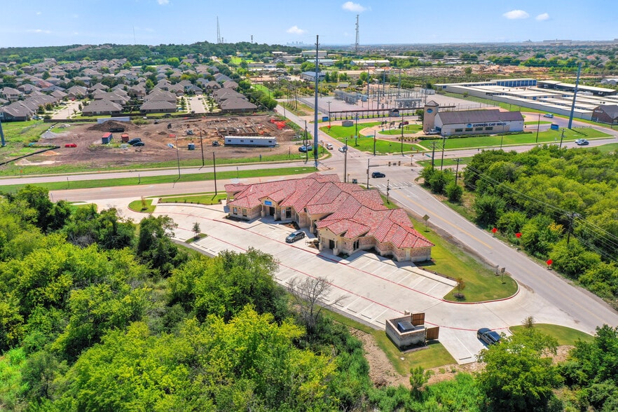4801 Golden Triangle Blvd, Fort Worth, TX for lease - Building Photo - Image 3 of 11