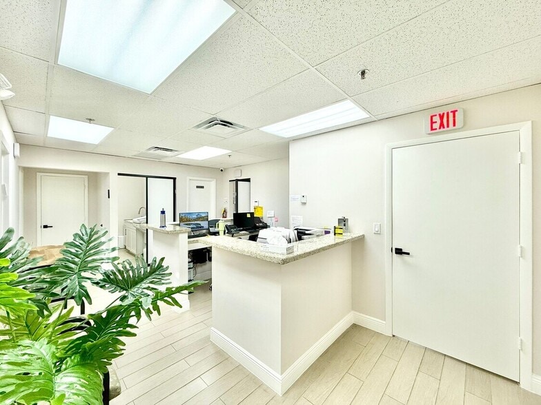 12550 Biscayne Blvd, North Miami, FL for sale - Building Photo - Image 3 of 108