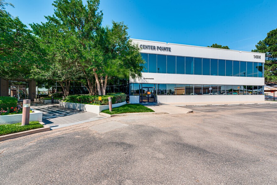 1030 Andrews Hwy, Midland, TX à louer - Photo du bâtiment - Image 1 de 11