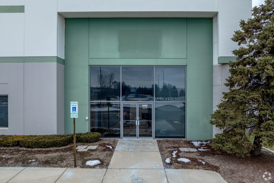 8402 W 183rd St, Tinley Park, IL for lease - Building Photo - Image 3 of 5