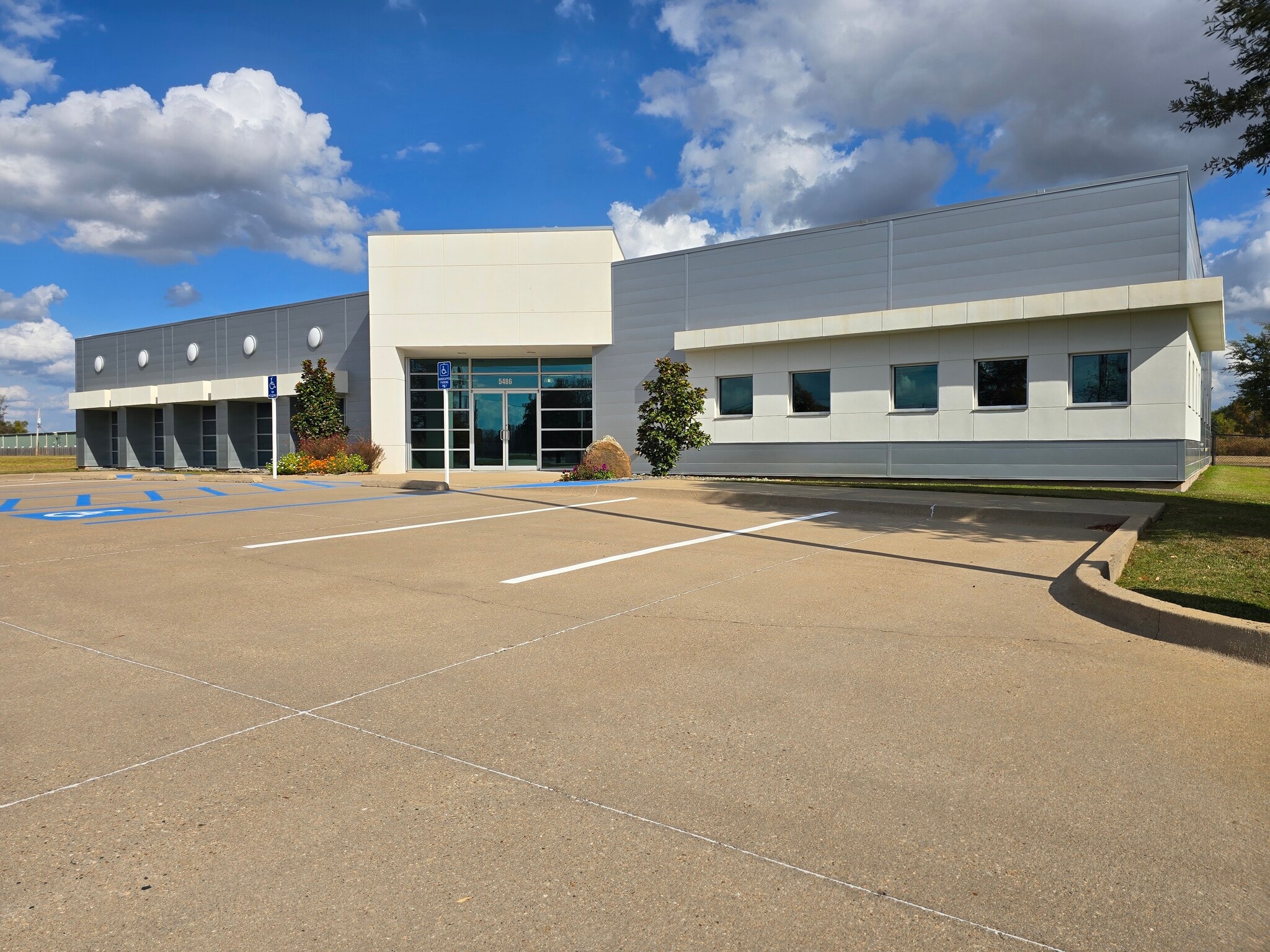 5486 Airline Dr, Bossier City, LA for sale Building Photo- Image 1 of 33