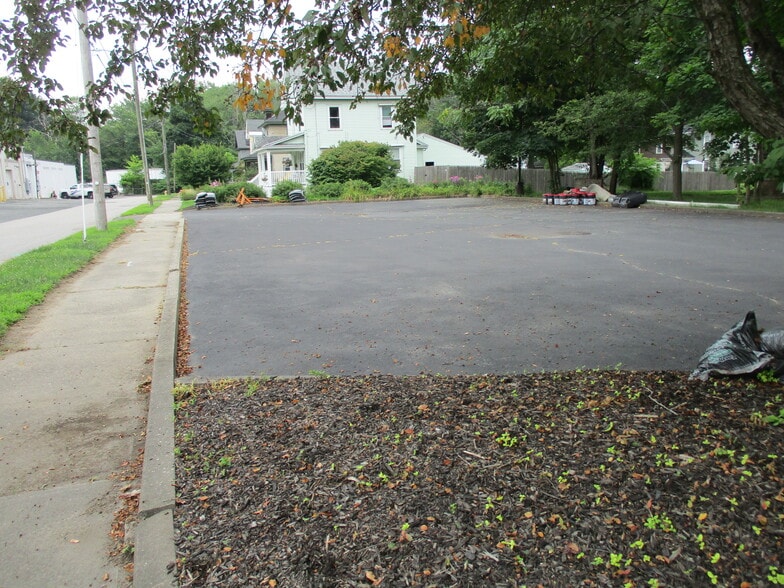 359-361 Federal St, Greenfield, MA for sale - Building Photo - Image 2 of 2