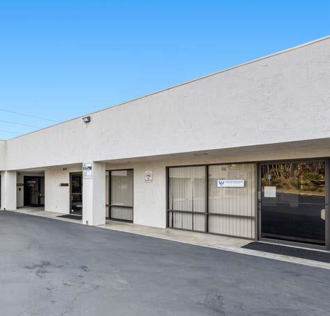 2048 Aldergrove Ave, Escondido, CA à vendre - Photo du bâtiment - Image 2 de 12