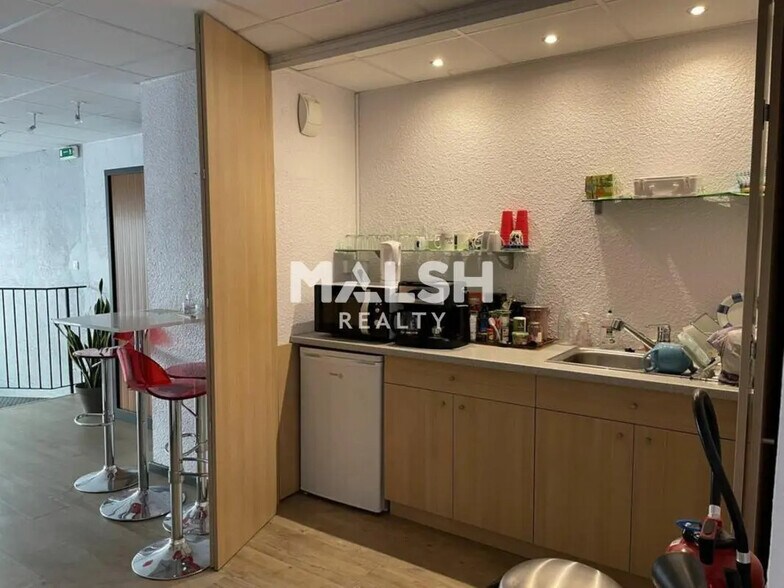 Bureau dans Lyon à vendre - Photo du bâtiment - Image 3 de 9