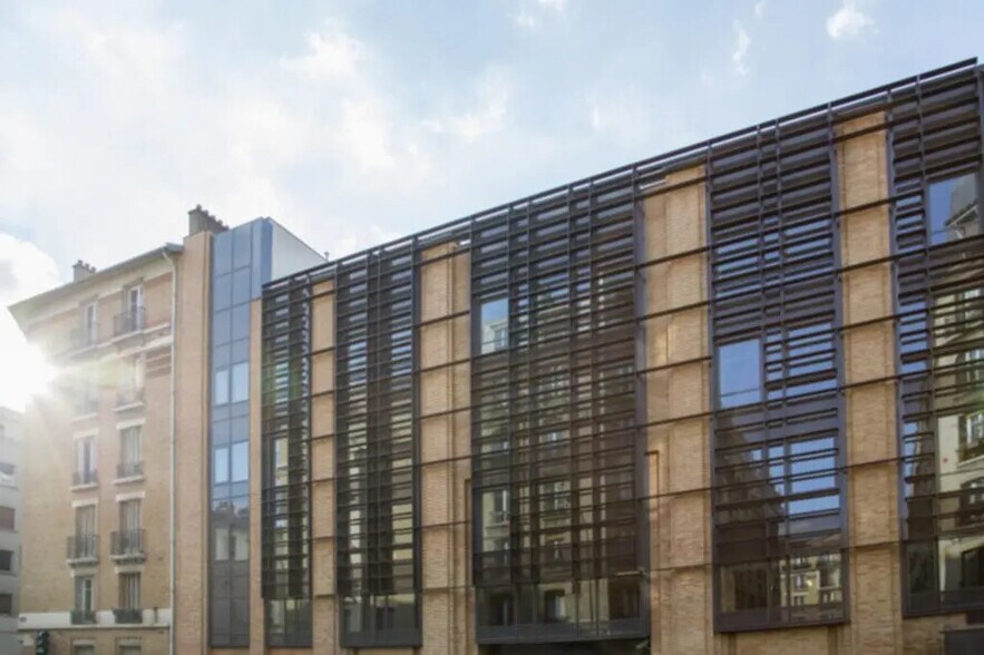 Bureau dans Clichy à louer - Photo du bâtiment - Image 2 de 3