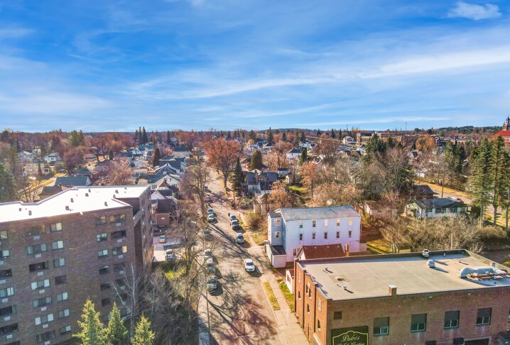 17 8th St, Cloquet, MN à vendre - Photo du bâtiment - Image 3 de 9