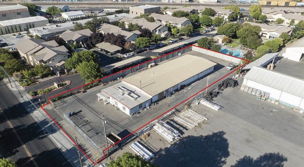 1113 Carver Rd, Modesto, CA à vendre - Photo du bâtiment - Image 1 de 1