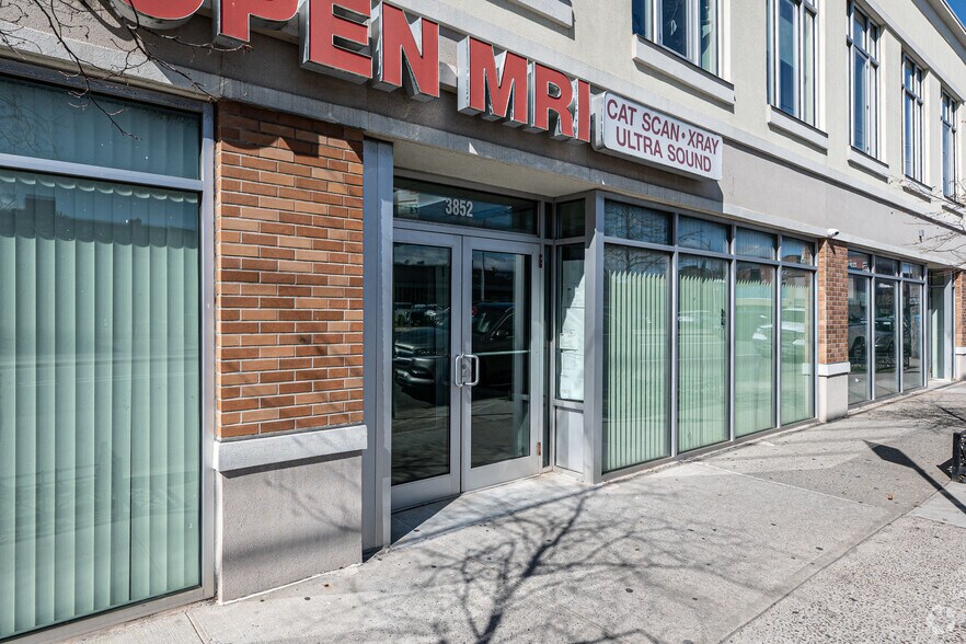 3780-3858 Nostrand Ave, Brooklyn, NY à louer - Photo du bâtiment - Image 3 de 13