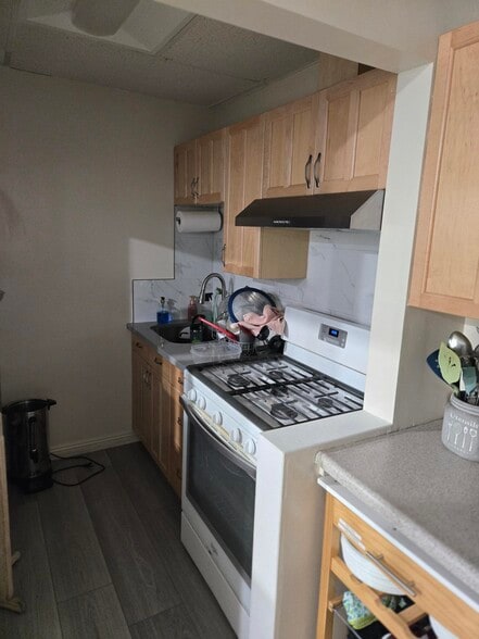 14937 San Fernando Mission Blvd, Mission Hills, CA for lease - Building Photo - Image 3 of 8