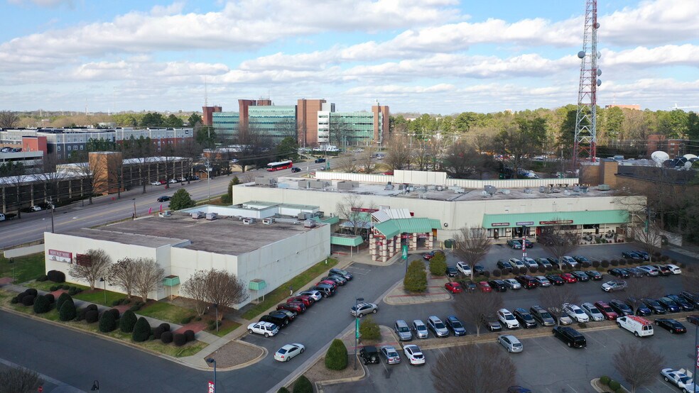 2109 Avent Ferry Rd, Raleigh, NC à louer - Photo du bâtiment - Image 1 de 21