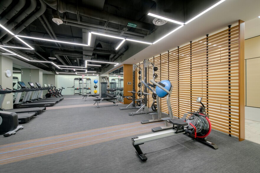 4747 Bethesda Ave, Bethesda, MD for lease - Interior Photo - Image 2 of 14