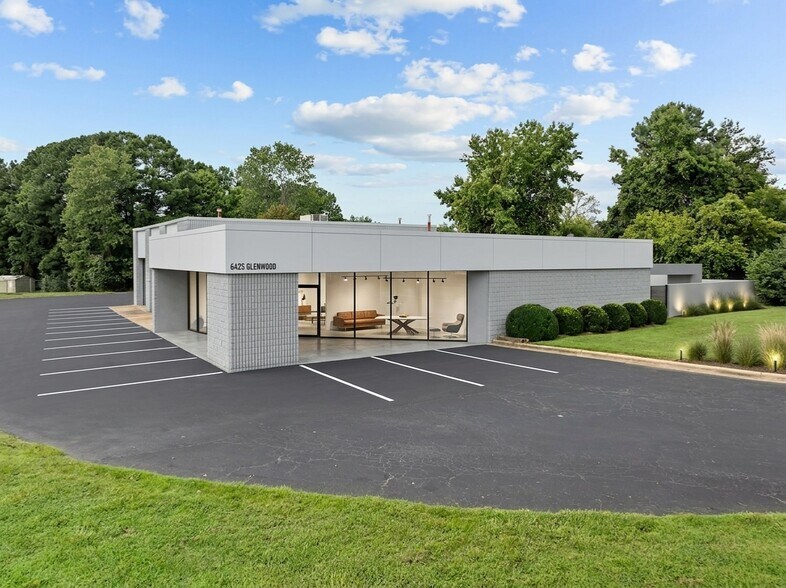 6425 Glenwood Ave, Raleigh, NC à vendre - Photo du bâtiment - Image 2 de 5