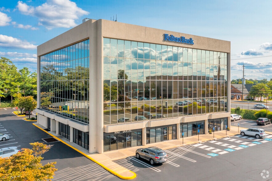 481 N Frederick Ave, Gaithersburg, MD for lease - Building Photo - Image 1 of 6