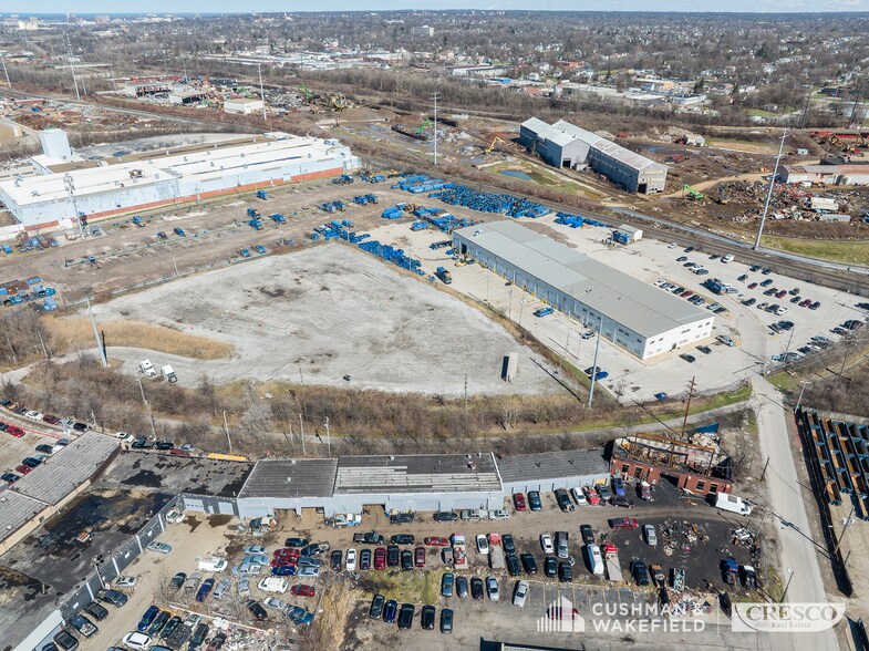 7840 Wire Ave, Cleveland, OH à vendre - Photo du bâtiment - Image 2 de 4