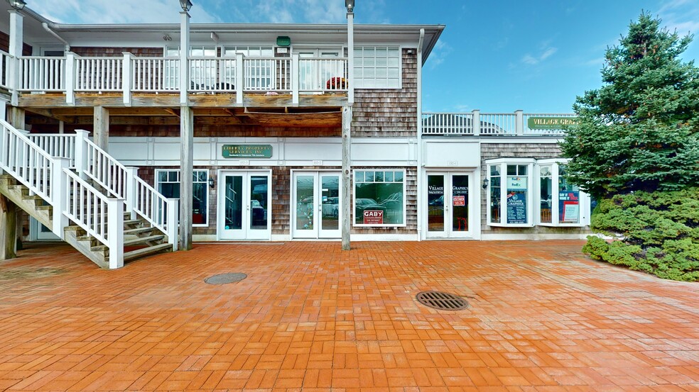 132 Main St, Westhampton Beach, NY for lease - Building Photo - Image 2 of 18