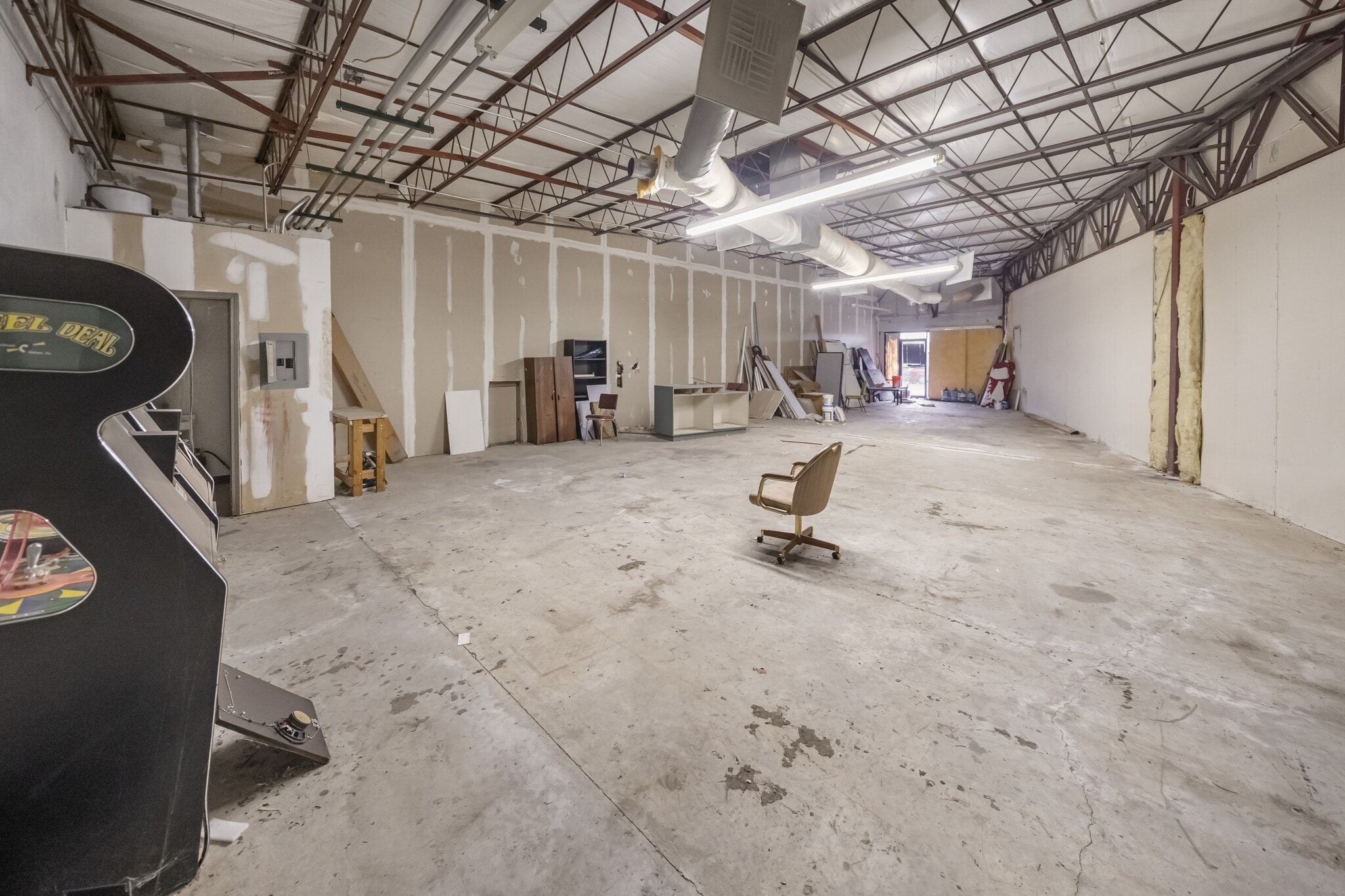 6161 S 33rd West Ave, Tulsa, OK for lease Interior Photo- Image 1 of 6