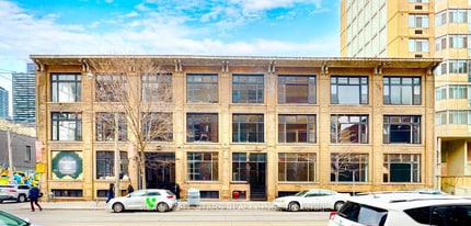 10-14 Mccaul St, Toronto, ON à louer Photo intérieure- Image 2 de 3