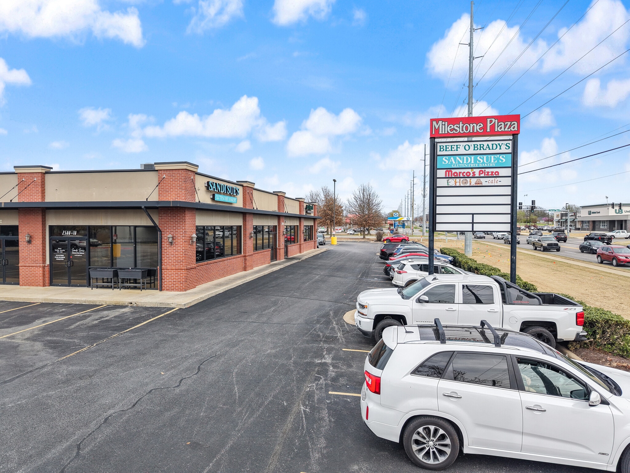 2500-2502 SW 14th St, Bentonville, AR for lease Primary Photo- Image 1 of 26