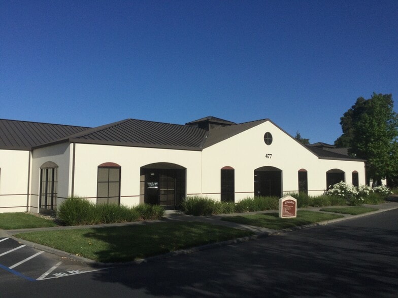 477 Devlin Rd, Napa, CA for lease - Building Photo - Image 1 of 4