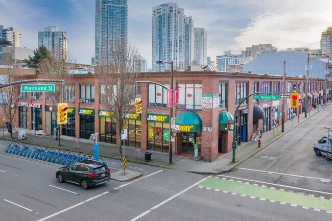 Plus de détails pour 1020 Mainland St, Vancouver, BC - Bureau/Commerce de détail, Commerce de détail à louer