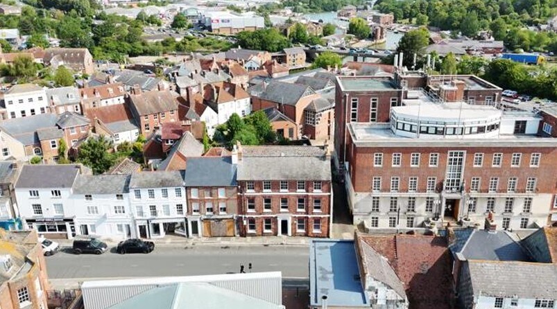 147 High St, Newport à louer - Photo du bâtiment - Image 2 de 4