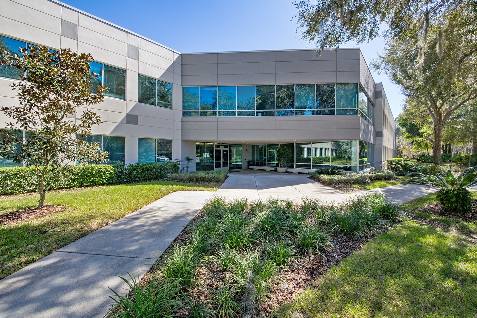 13101 Telecom Dr, Tampa, FL for lease Building Photo- Image 1 of 13