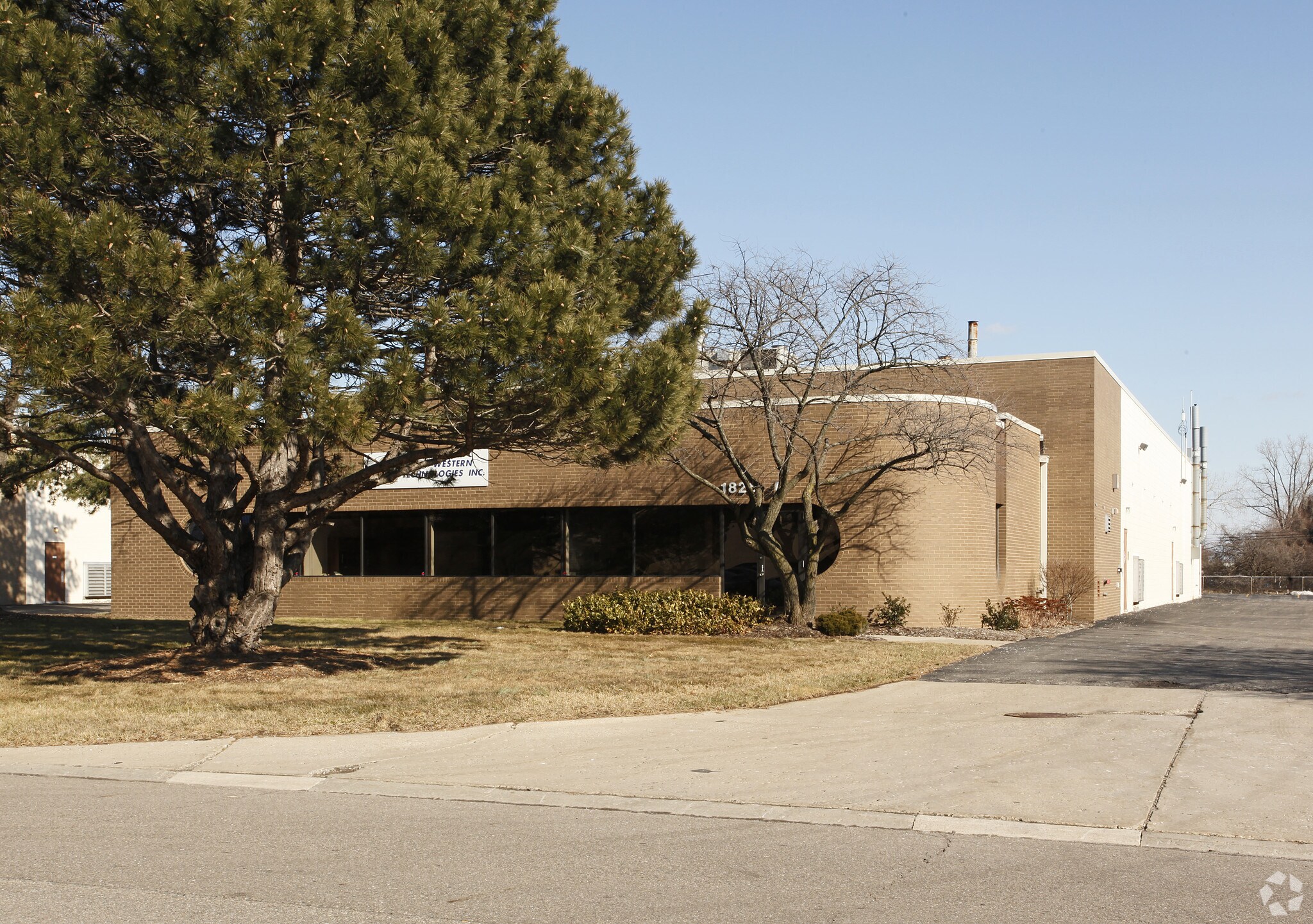 1826 Northwood Dr, Troy, MI à vendre Photo principale- Image 1 de 3