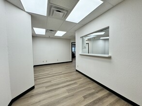 3330 N 2nd St, Phoenix, AZ for lease Interior Photo- Image 1 of 4