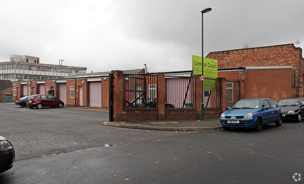 Lendal Ct, Nottingham à louer - Photo du bâtiment - Image 3 de 8