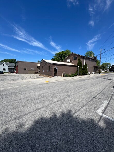 901 W Fremont St, Kiel, WI à vendre - Photo du bâtiment - Image 3 de 25