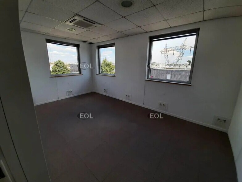 Office in Chevilly-Larue for lease - Building Photo - Image 3 of 12