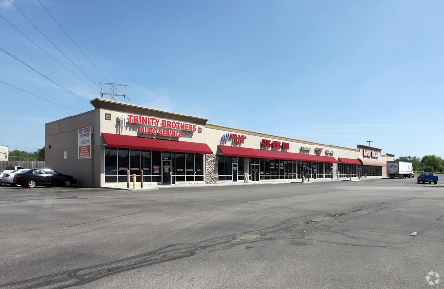 6800 Pendleton Pike, Indianapolis, IN à louer - Photo du bâtiment - Image 2 de 3