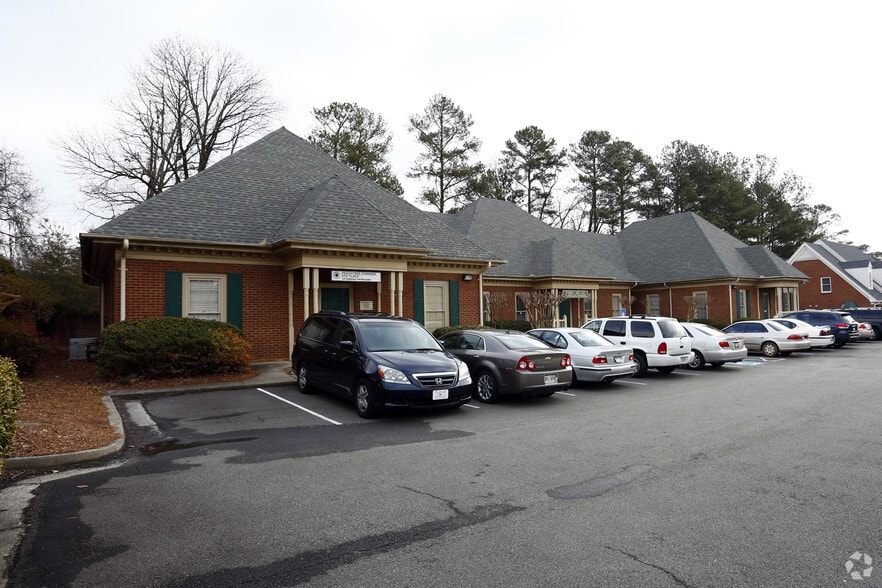 4045 Wetherburn Way, Peachtree Corners, GA for lease - Building Photo - Image 3 of 4