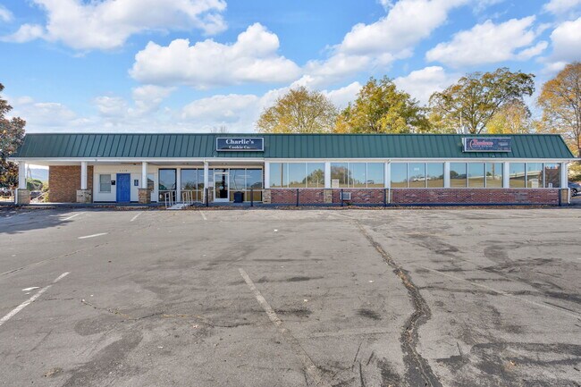 More details for 401 Elm St, Johnson City, TN - Retail for Sale