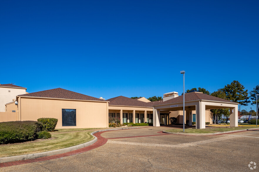 3501 Courtyard Way, Columbus, GA à vendre - Photo principale - Image 1 de 1