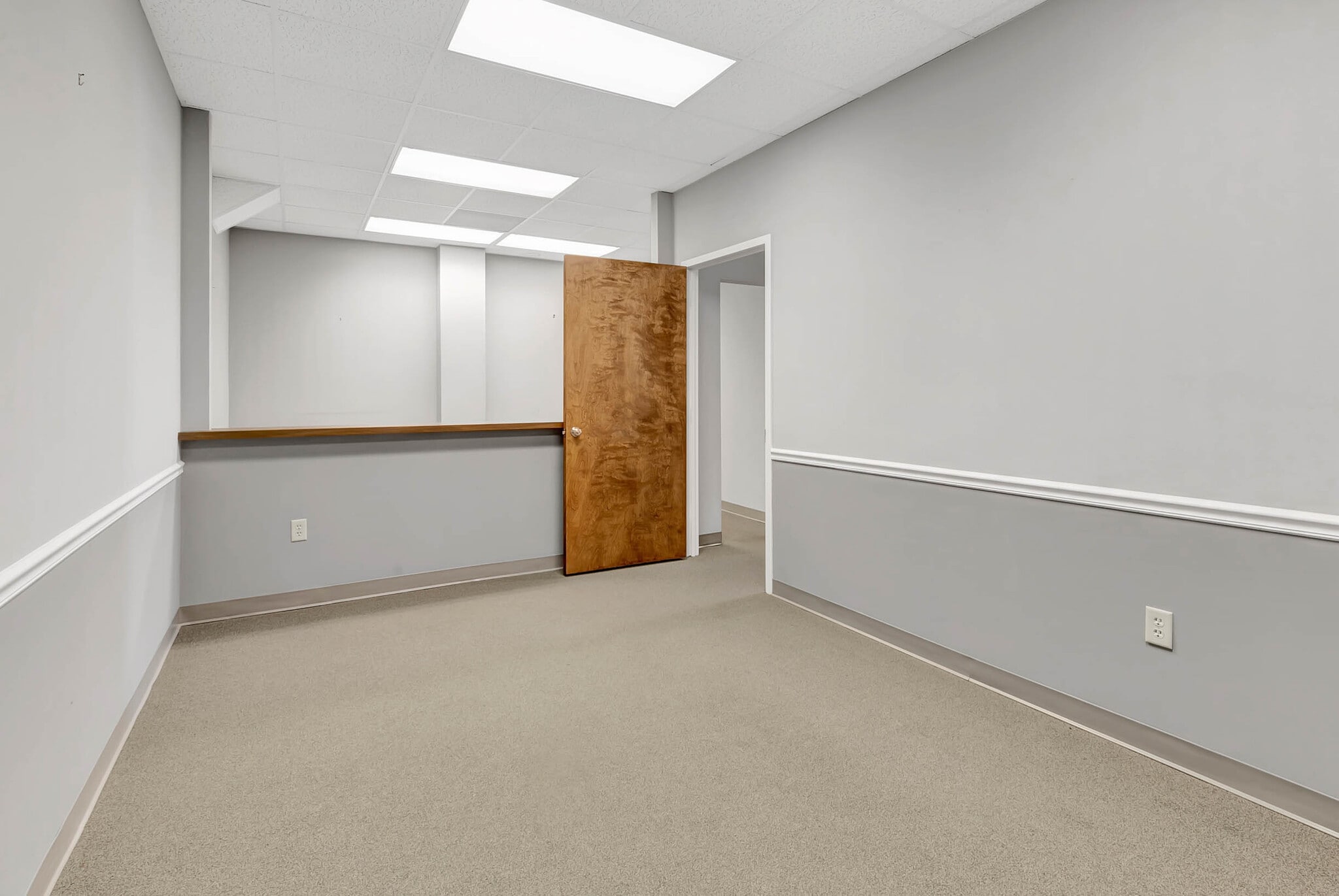 5751 Uptain Rd, Chattanooga, TN for lease Interior Photo- Image 1 of 7