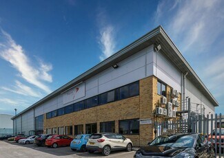 Plus de détails pour Fleming Way, Crawley - Industriel à louer