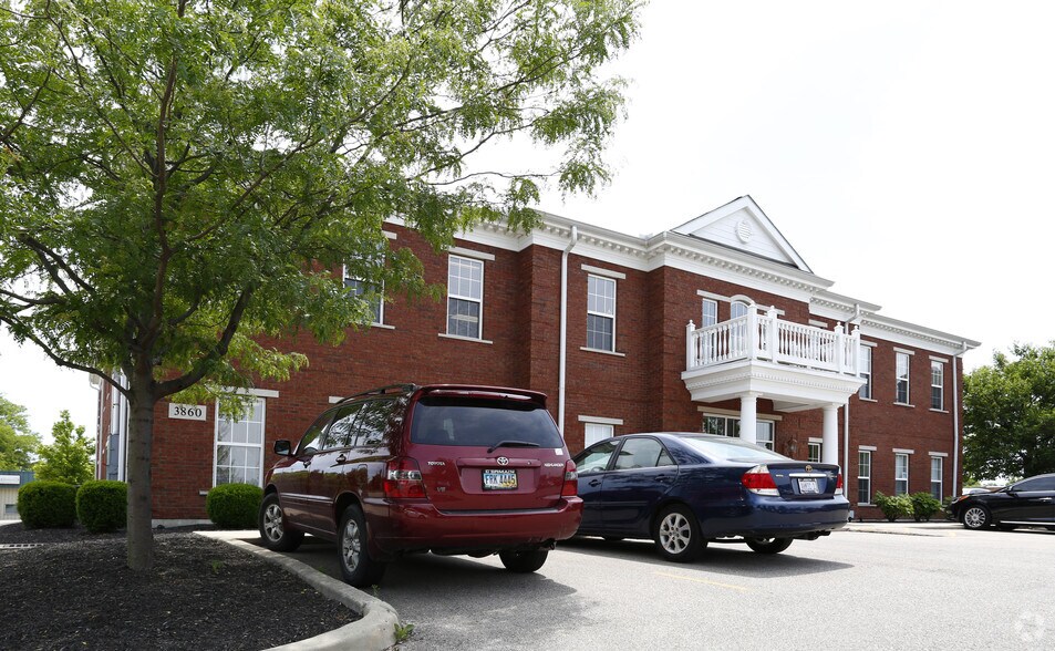 3860 Race Rd, Cincinnati, OH à vendre - Photo du bâtiment - Image 3 de 20