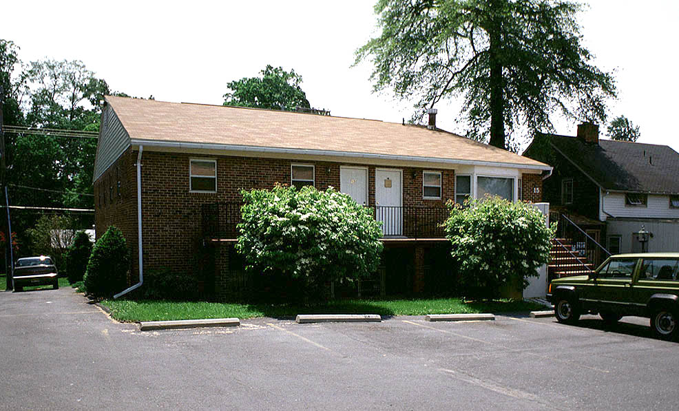 15 E Deer Park Dr, Gaithersburg, MD à vendre Photo principale- Image 1 de 4