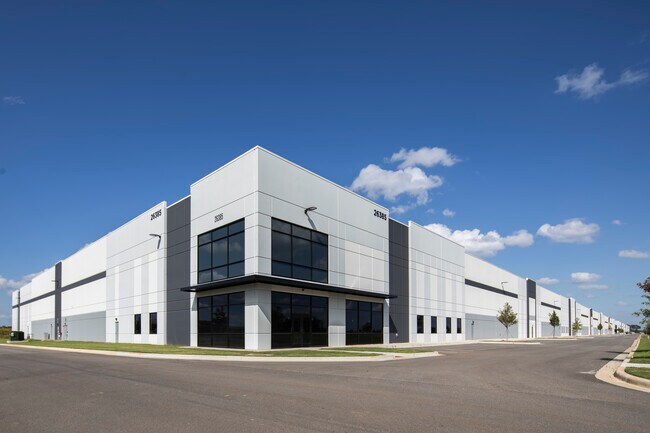 Plus de détails pour 26385 Distribution Blvd NW, Madison, AL - Industriel à louer