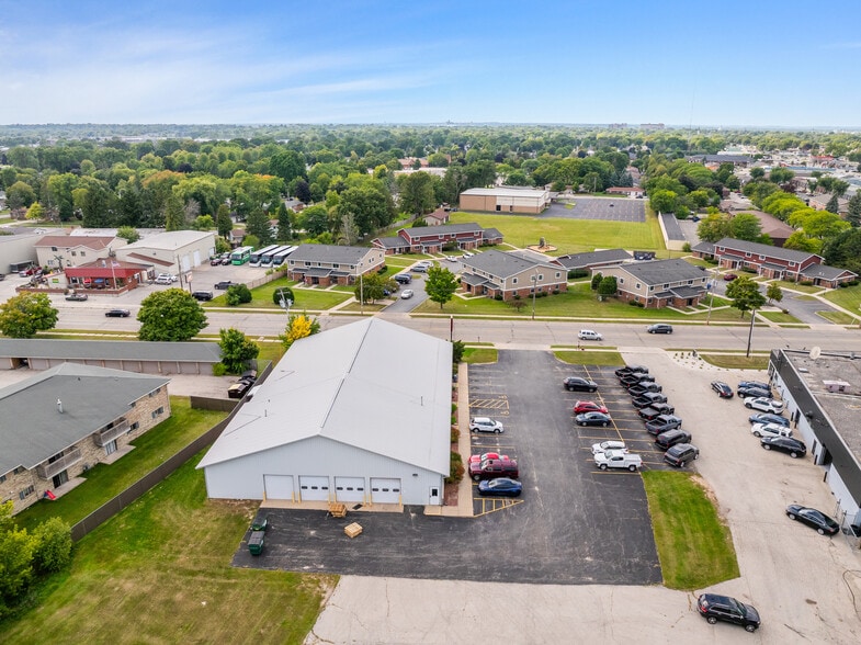 821 Lime Kiln Rd, Green Bay, WI for lease - Building Photo - Image 3 of 23