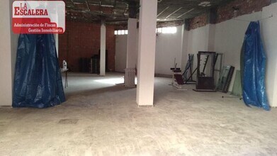 Commerce de détail dans Ibi, Alicante à louer Photo intérieure- Image 2 de 4