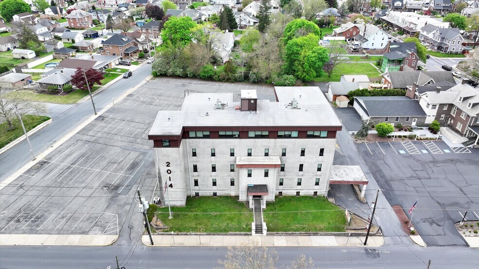 2014 Laubach Ave, Northampton, PA à vendre - Photo du bâtiment - Image 2 de 43