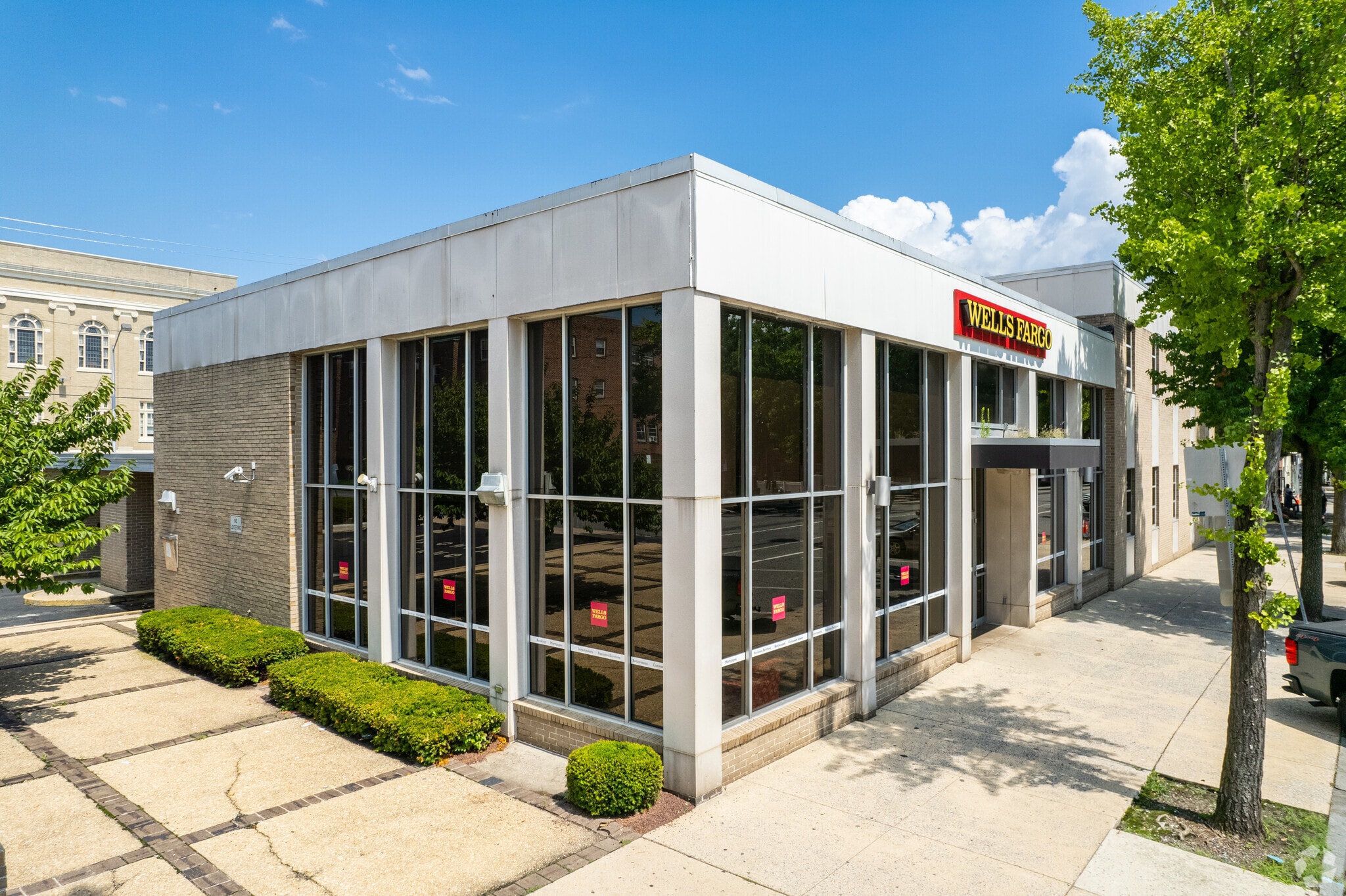 415 E High St, Pottstown, PA for sale Primary Photo- Image 1 of 22