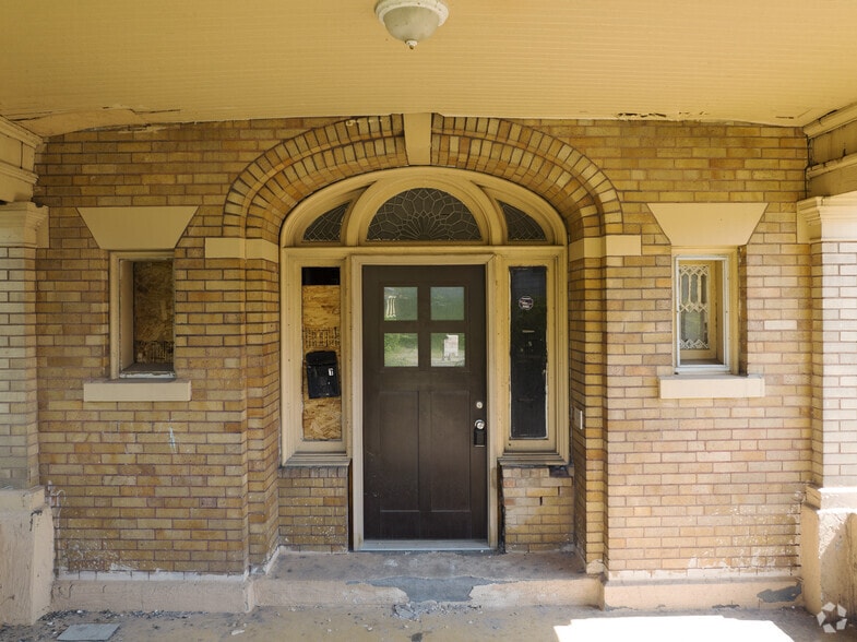 212 Court St, Binghamton, NY for sale - Building Photo - Image 3 of 18