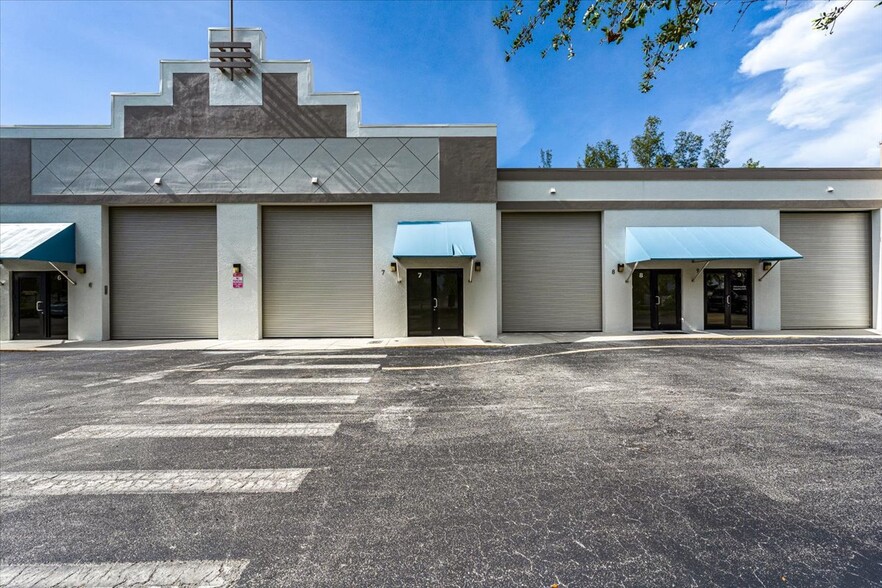 5465 Jaeger Rd, Naples, FL for lease - Building Photo - Image 3 of 4