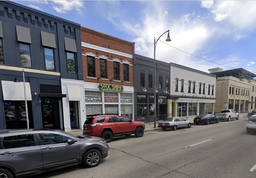 428-450 Cleveland Ave, Loveland, CO for lease - Building Photo - Image 2 of 9