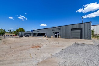 Plus de détails pour 214 N Highway 18, Chandler, OK - Vente au détail à vendre