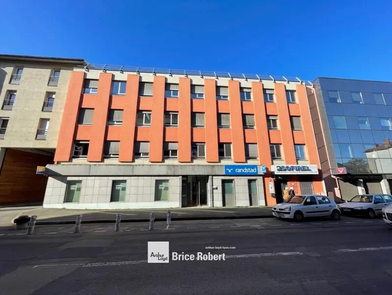 32 Rue De La République, Décines-Charpieu à louer Photo du bâtiment- Image 1 de 8
