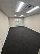 237 W Lancaster Ave, Devon, PA à louer Photo intérieure- Image 2 de 4